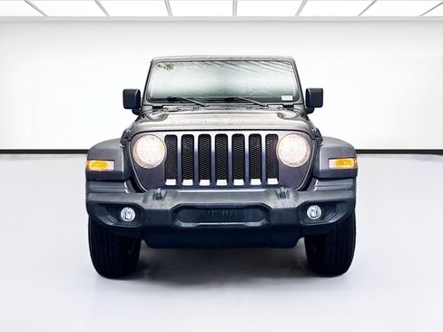 Used 2018 Jeep Wrangler Sport image 2
