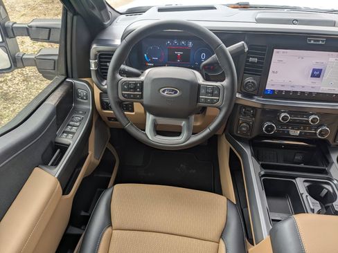 New 2026 Ford F250 Lariat w/ Black Appearance Package AWD/4WD image 16