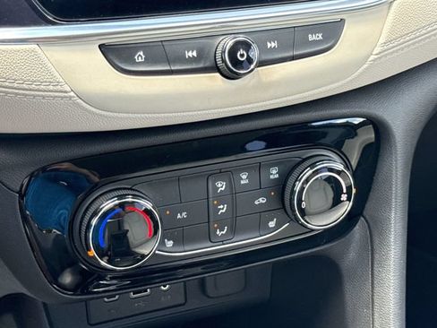 Used 2023 Buick Encore GX Preferred w/ Cold Weather Comfort Package FWD image 17