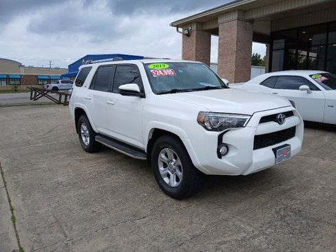 Used 2019 Toyota 4Runner SR5 image 1