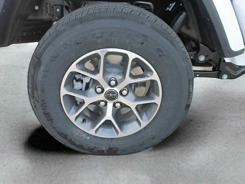 New 2024 Jeep Gladiator Sport image 31