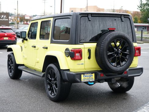 Used 2023 Jeep Wrangler Sahara w/ Cold Weather Group image 5