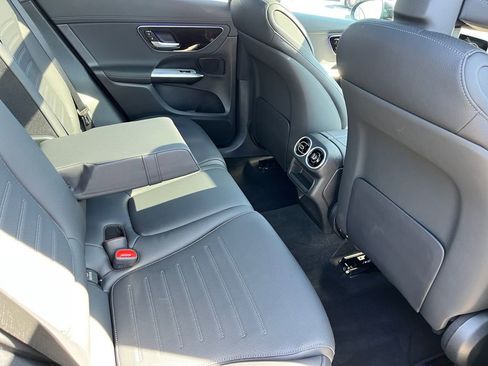 Certified 2025 Mercedes-Benz GLC 300 4MATIC image 18