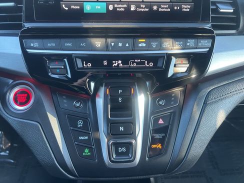 Used 2025 Honda Odyssey Sport-L image 48