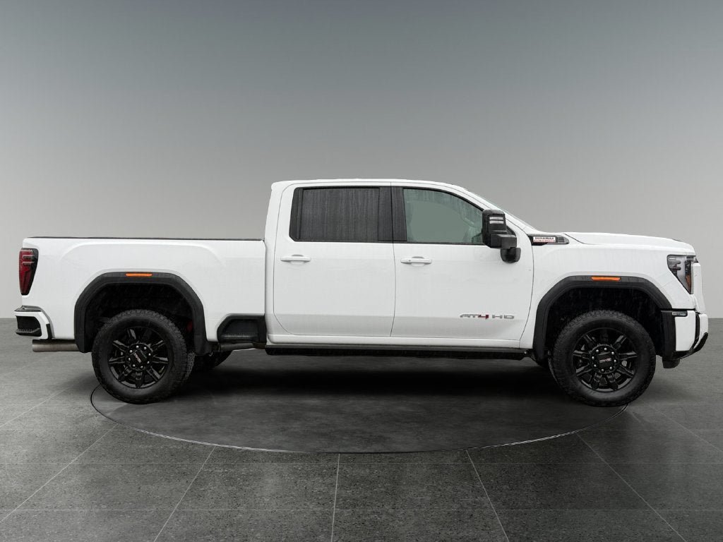 Used 2024 GMC Sierra 2500 AT4 w/ AT4 Premium Plus Package AWD/4WD image 11
