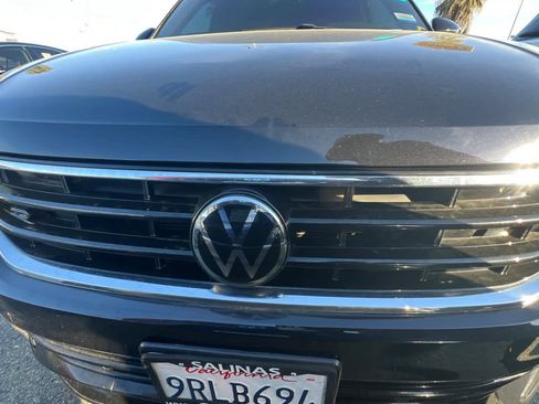 Used 2022 Volkswagen Tiguan SE R-Line image 12