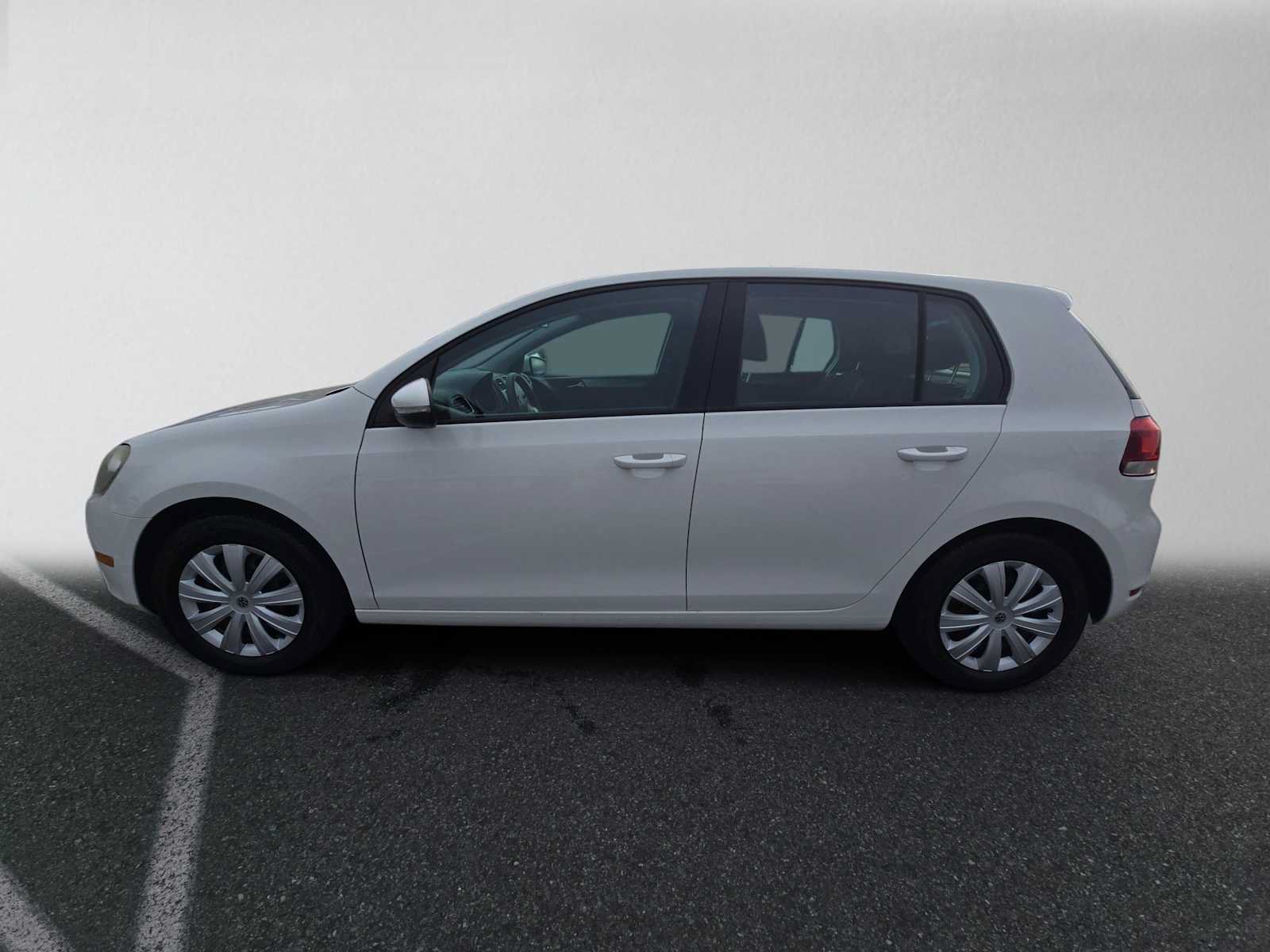 Used 2012 Volkswagen Golf 4-Door FWD image 6