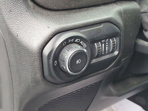 Used 2021 Jeep Wrangler Unlimited Sahara w/ Uconnect 4C Nav & Sound Group image 7