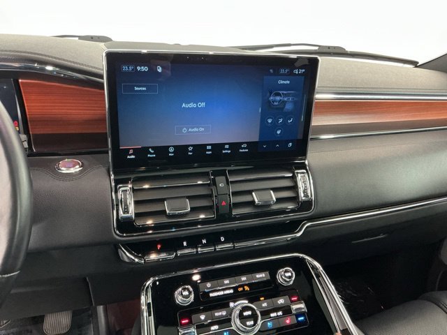 Used 2023 Lincoln Navigator L Reserve w/ Equipment Group 201A AWD/4WD image 20