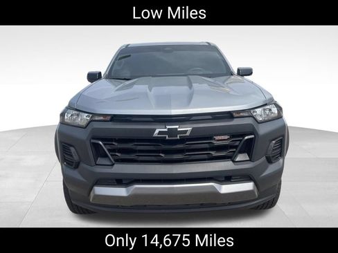 Used 2023 Chevrolet Colorado Trail Boss w/ Advanced Trailering Package AWD/4WD image 2