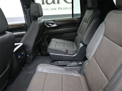 Certified 2023 Chevrolet Suburban High Country image 24