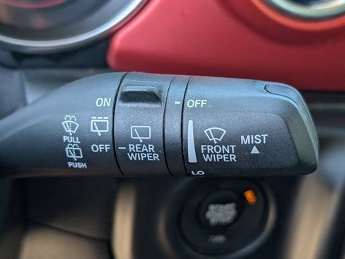 Used 2021 Jeep Wrangler Unlimited Rubicon AWD/4WD image 24