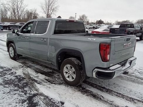Used 2023 GMC Sierra 1500 SLE image 2