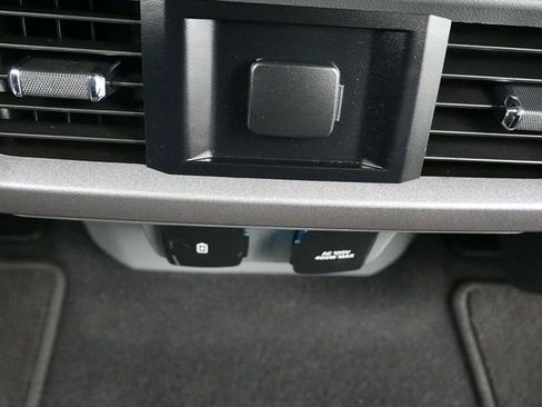 Used 2023 Ford F150 Lariat image 19