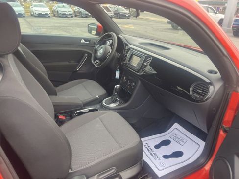 Used 2019 Volkswagen Beetle 2.0T S image 14