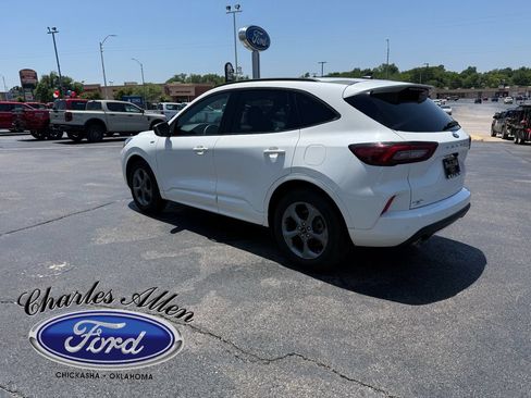 Used 2024 Ford Escape ST-Line w/ Tech Pack #1 FWD image 5