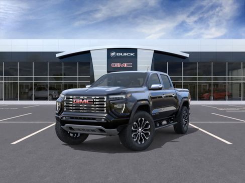 New 2026 GMC Canyon Denali image 8
