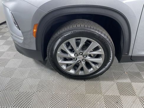 Used 2025 Buick Enclave Preferred image 32