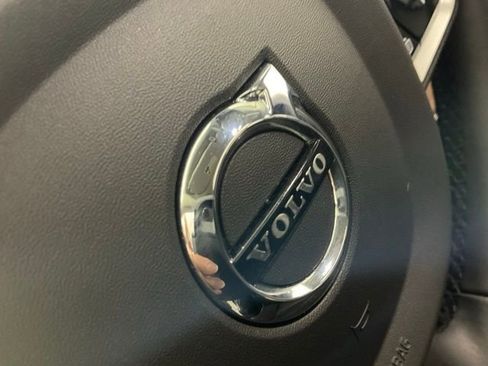 Certified 2023 Volvo XC60 B5 Plus w/ Climate Package AWD/4WD image 41