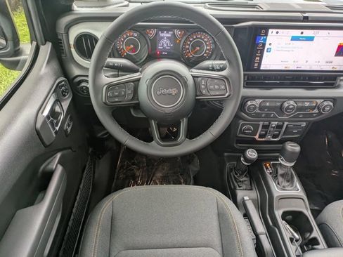 New 2025 Jeep Gladiator Sport image 14
