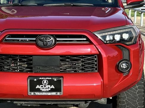 Used 2024 Toyota 4Runner SR5 Premium w/ Moonroof Package AWD/4WD image 9