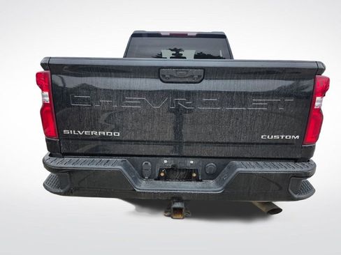 Used 2020 Chevrolet Silverado 2500 Custom w/ Custom Value Package AWD/4WD image 8