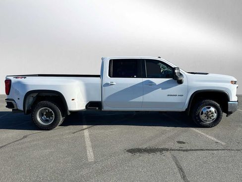 Used 2024 Chevrolet Silverado 3500 LT w/ Convenience Package image 2