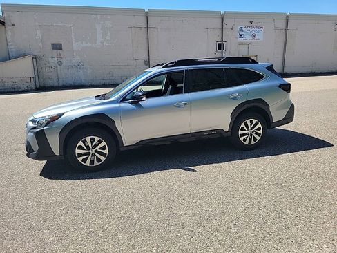 Used 2023 Subaru Outback Premium AWD/4WD image 24