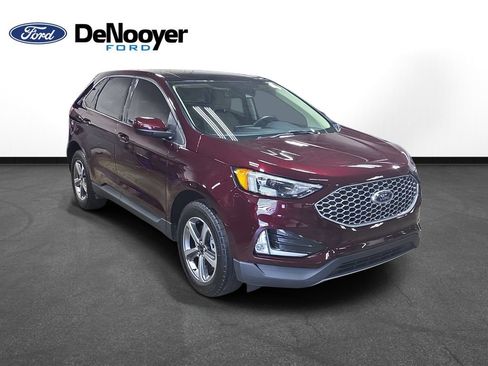 Used 2024 Ford Edge SEL w/ Convenience Package AWD/4WD image 3