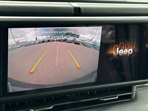 Used 2024 Jeep Wrangler Unlimited w/ Technology Group image 19