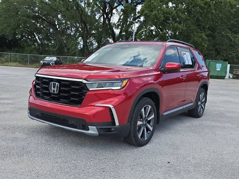Used 2025 Honda Pilot Elite image 4