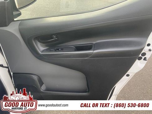Used 2017 Nissan NV200 S w/ Cruise Control Package image 9