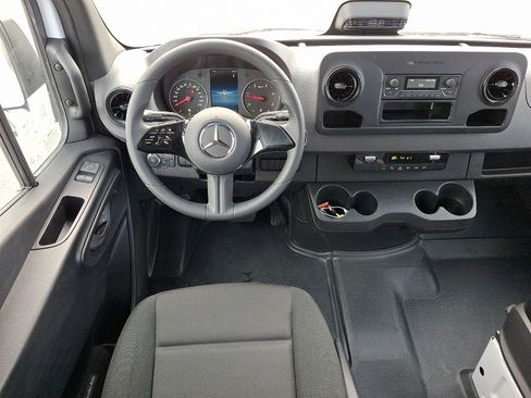 New 2025 Mercedes-Benz Sprinter 2500 image 11
