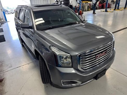 Used 2020 GMC Yukon SLT w/ Premium Edition AWD/4WD image 38