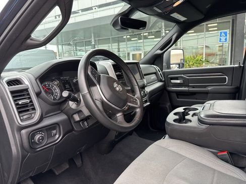 Used 2024 RAM 2500 Big Horn w/ Bed Utility Group image 9