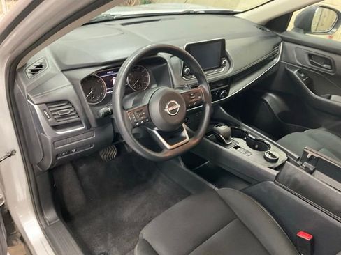 Used 2024 Nissan Rogue S image 6