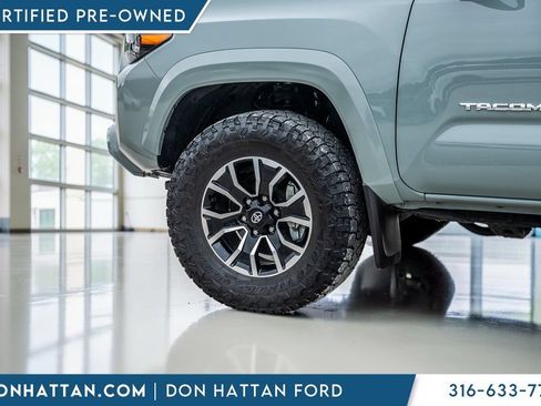 Used 2023 Toyota Tacoma TRD Sport w/ Technology Package AWD/4WD image 29