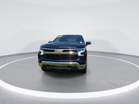 Used 2023 Chevrolet Silverado 1500 LT AWD/4WD image 3