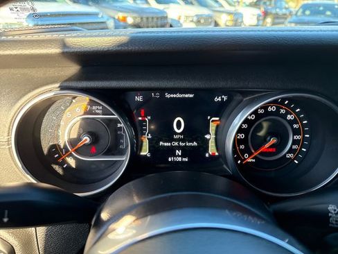 Used 2018 Jeep Wrangler Unlimited Sahara image 20