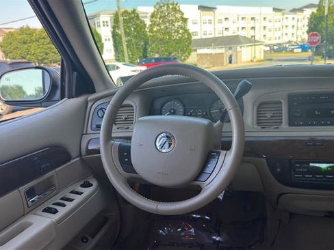 Used 2009 Mercury Grand Marquis LS RWD image 25