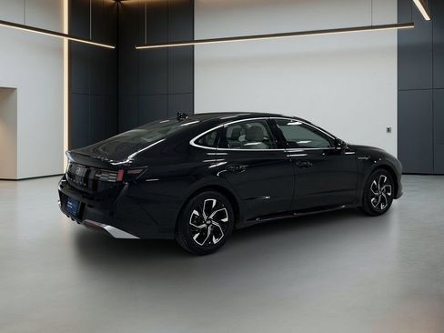 Certified 2025 Hyundai Sonata SEL FWD image 7