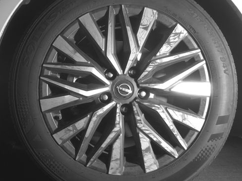 Used 2025 Nissan Altima 2.5 SV image 12