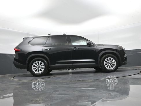 Used 2024 Toyota Grand Highlander AWD image 40