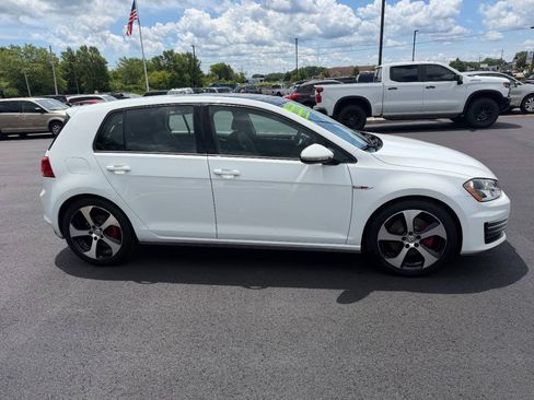 Used 2016 Volkswagen GTI SE FWD image 6