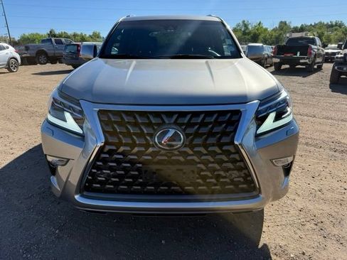 Used 2023 Lexus GX 460 Luxury w/ Off Road Package AWD/4WD image 8