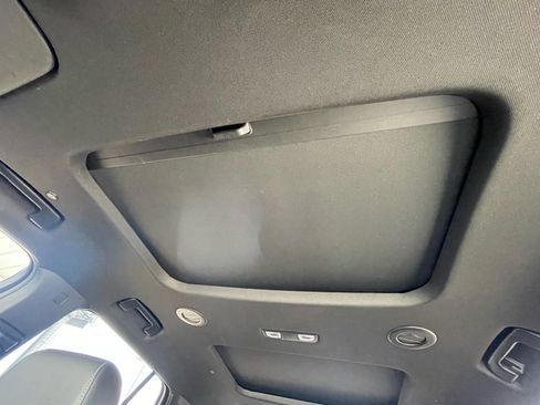 Used 2022 Chevrolet Traverse LT w/ LT Premium Package image 14