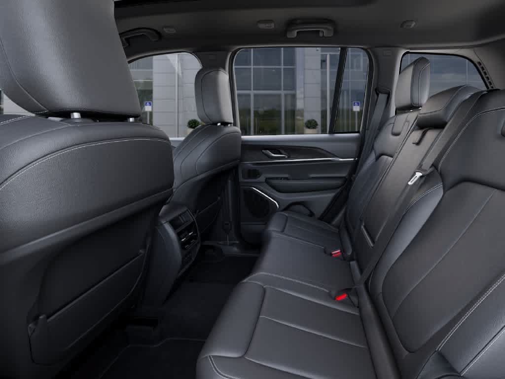 New 2027 Jeep Grand Cherokee Limited AWD/4WD image 23