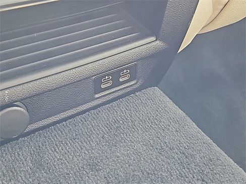 Used 2022 BMW 530i xDrive w/ Premium Package image 23