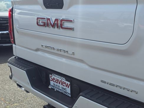 Used 2021 GMC Sierra 1500 Denali w/ Driver Alert Package II AWD/4WD image 13