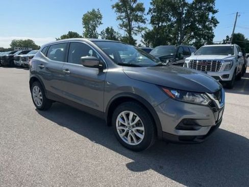 Used 2021 Nissan Rogue Sport S FWD image 2